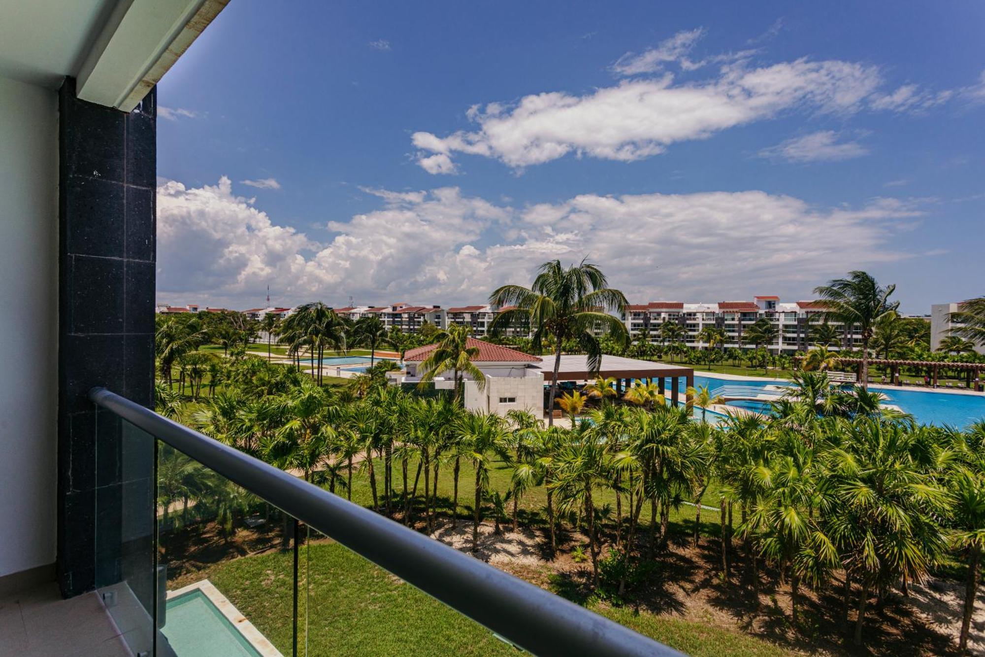 Mareazul Beach Front Condos At Playa Del Carmen Kültér fotó